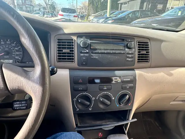 2004 Toyota Corolla CE - Photo 11