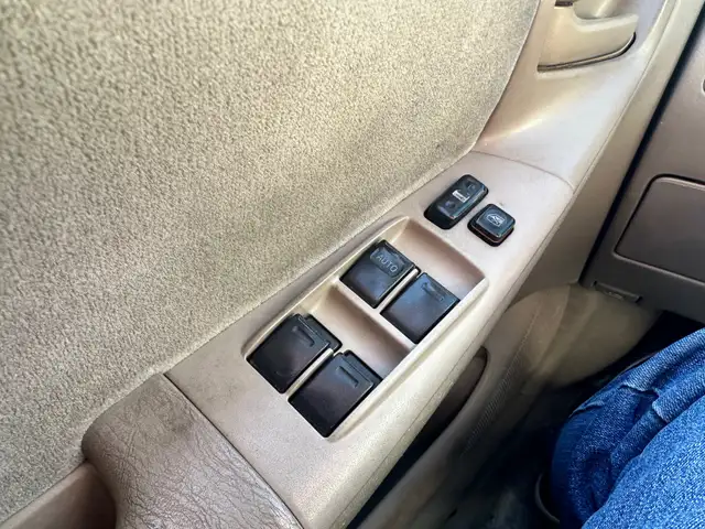 2004 Toyota Corolla CE - Photo 13