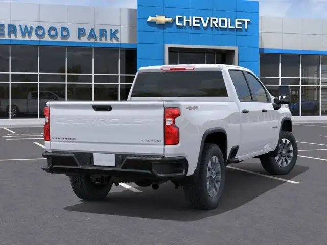 2026 Chevrolet Silverado 2500HD Custom - Photo 4