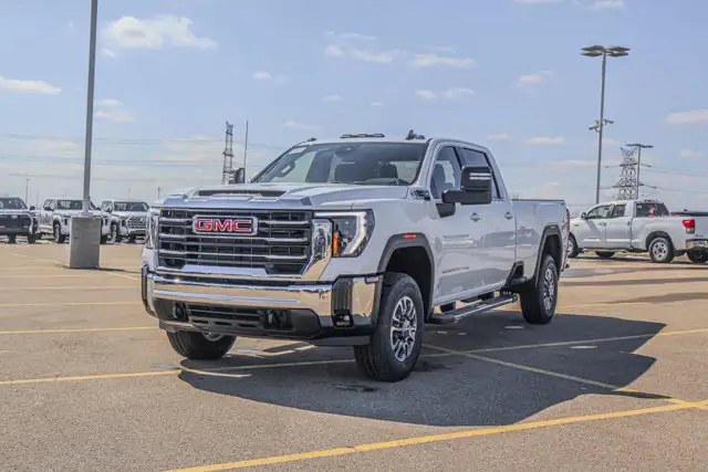 2026 GMC Sierra 3500HD SLE - Photo 4