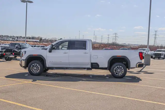 2026 GMC Sierra 3500HD SLE - Photo 5