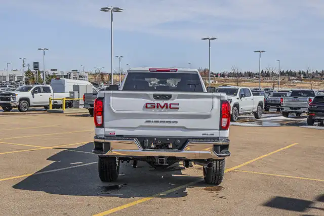 2026 GMC Sierra 3500HD SLE - Photo 7