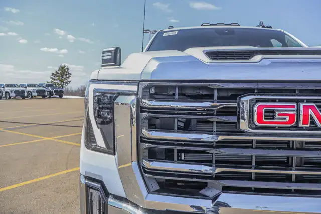 2026 GMC Sierra 3500HD SLE - Photo 11
