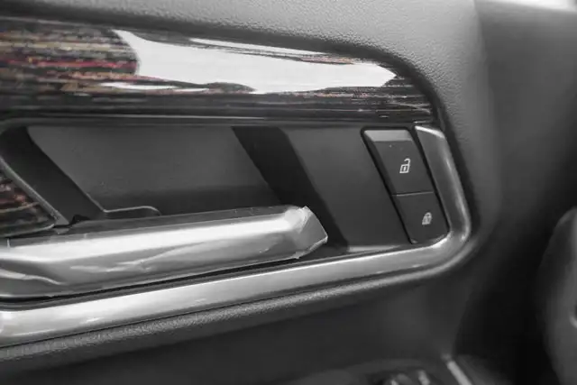 2026 GMC Sierra 3500HD SLE - Photo 17