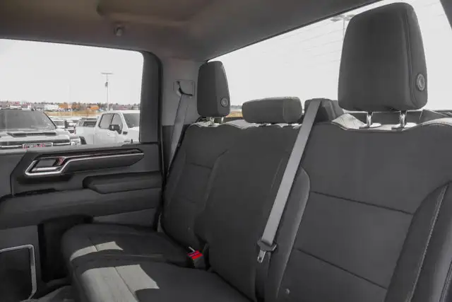 2026 GMC Sierra 3500HD SLE - Photo 31
