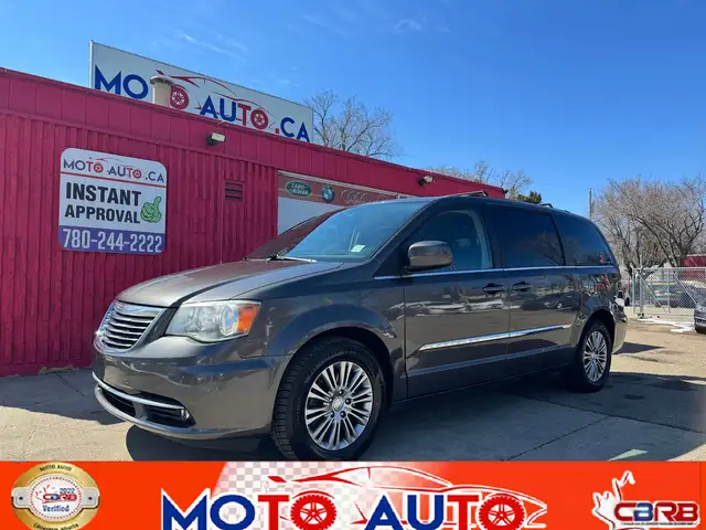 2015 Chrysler Town & Country Touring L