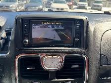 2015 Chrysler Town & Country Touring L - Photo 9