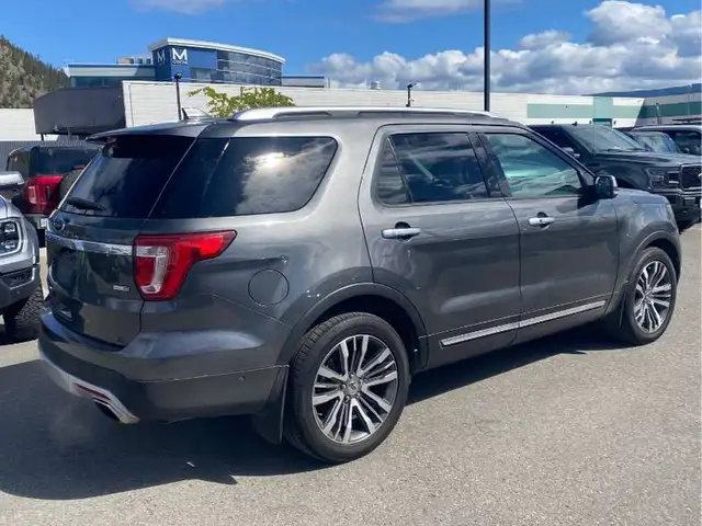 2017 Ford Explorer Platinum - Photo 4