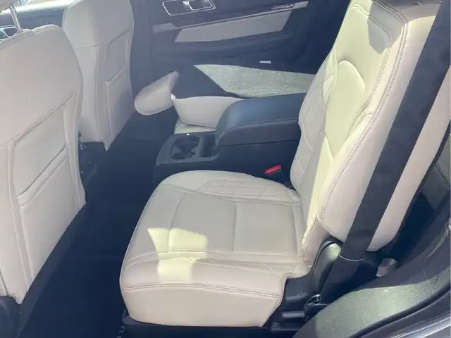 2017 Ford Explorer Platinum - Photo 8