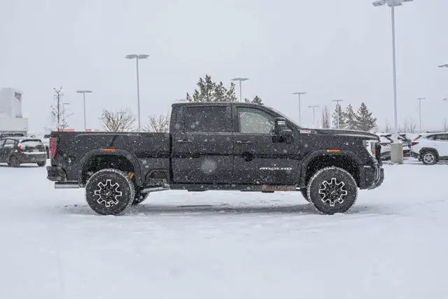 2026 GMC Sierra 2500HD AT4X | Fuel Wheels | Toyo Tires - Photo 10