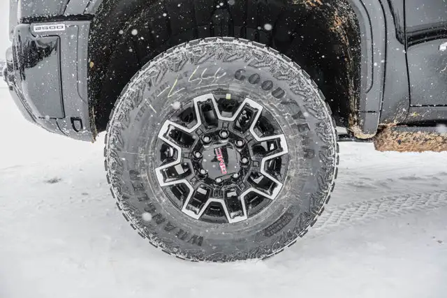 2026 GMC Sierra 2500HD AT4X | Fuel Wheels | Toyo Tires - Photo 13