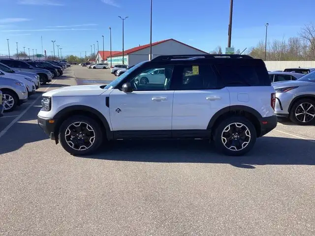 2025 Ford Bronco Sport Outer Banks 4x4 | Leather Seats - Photo 2