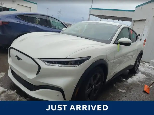 2021 Ford Mustang Mach-E Select Awd | 2 Keys | Leather