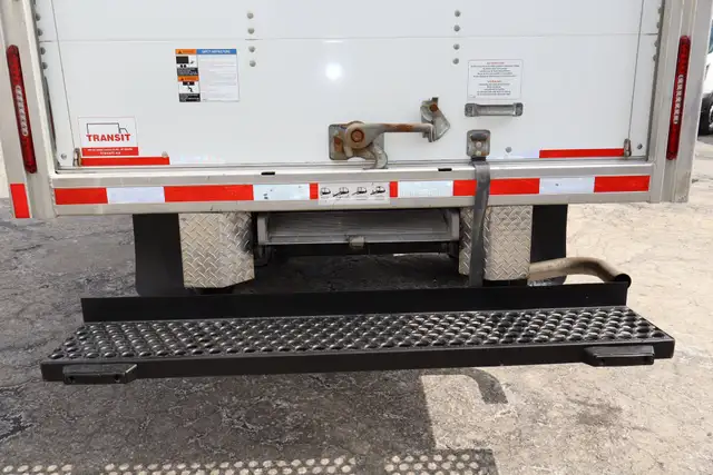 Chevrolet Express 3500 CUBE 14 PIEDS ROUE SIMPLE / 6.6 LITRES 59 - Photo 17