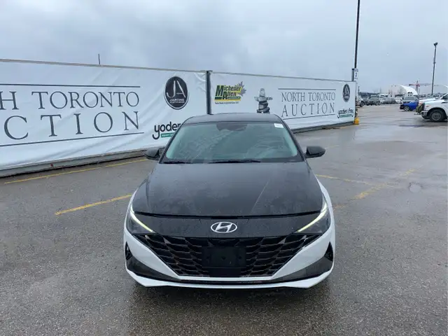 2023 Hyundai ELANTRA - Photo 2