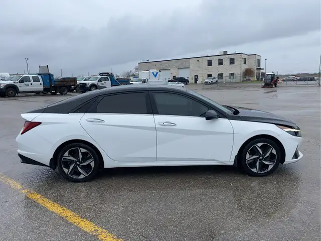 2023 Hyundai ELANTRA - Photo 4