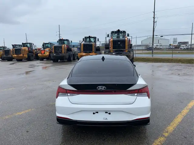 2023 Hyundai ELANTRA - Photo 6