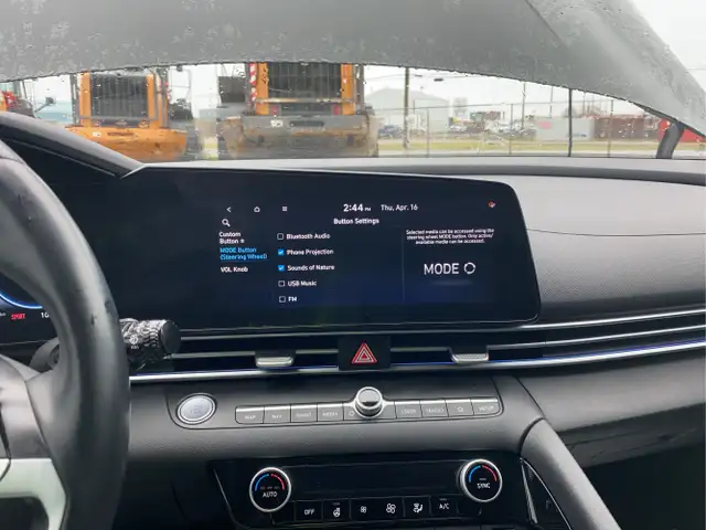 2023 Hyundai ELANTRA - Photo 12