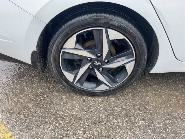 2023 Hyundai ELANTRA - Photo 16