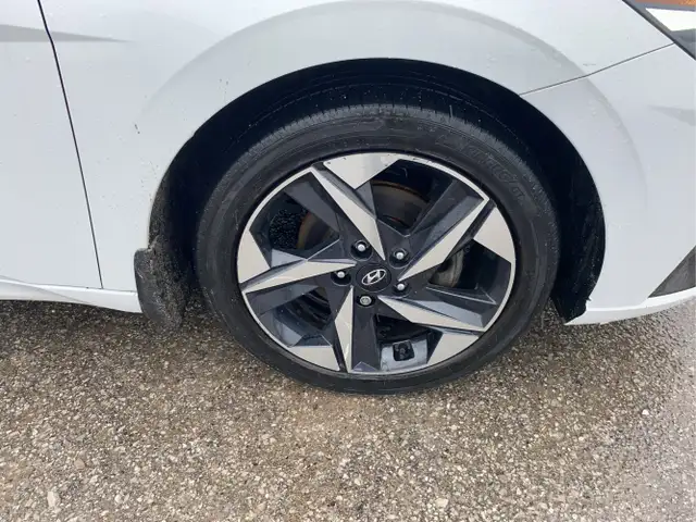2023 Hyundai ELANTRA - Photo 17