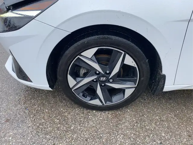 2023 Hyundai ELANTRA - Photo 18