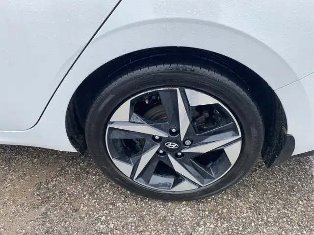 2023 Hyundai ELANTRA - Photo 19