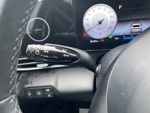 2023 Hyundai ELANTRA - Photo 25