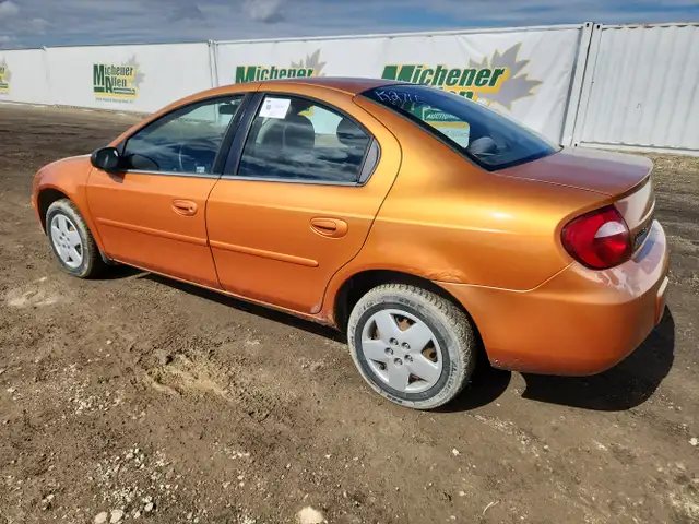 2005 Dodge Neon - Photo 3