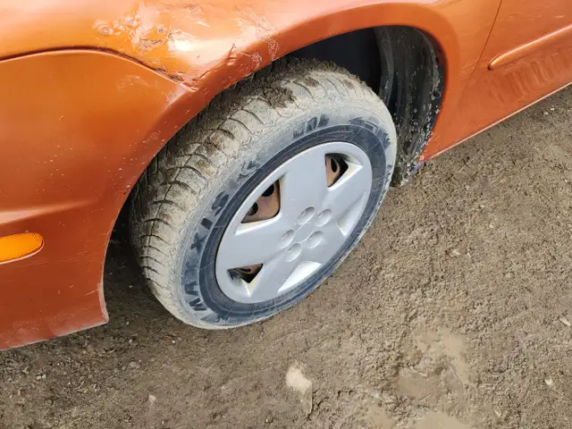 2005 Dodge Neon - Photo 9