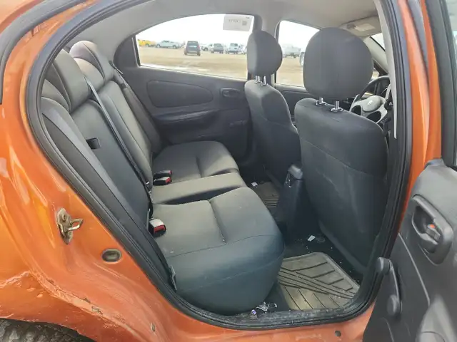 2005 Dodge Neon - Photo 16