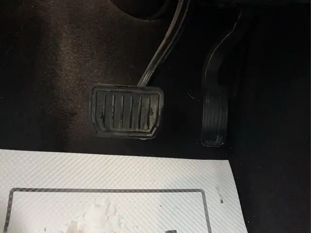 2021 Tesla Model 3 - Photo 21