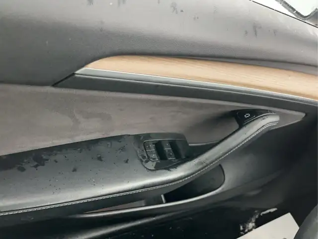 2021 Tesla Model 3 - Photo 22