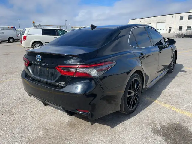 2023 Toyota Camry Hybrid - Photo 5
