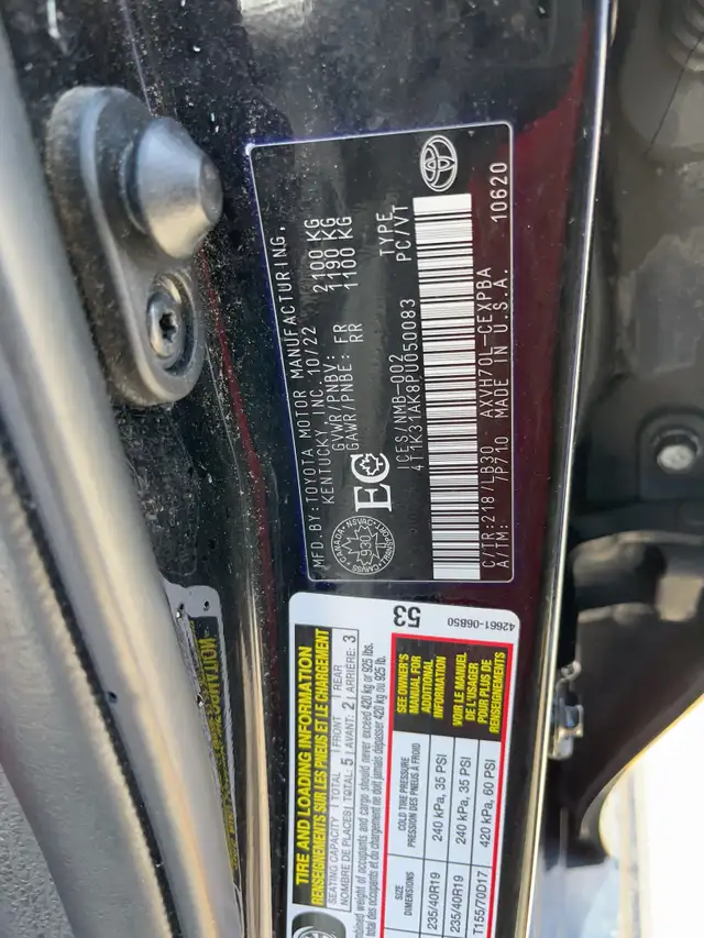 2023 Toyota Camry Hybrid - Photo 18