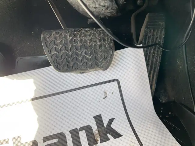 2023 Toyota Camry Hybrid - Photo 24