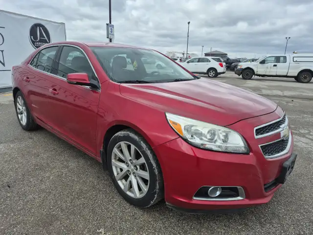 2013 Chevrolet Malibu - Photo 3