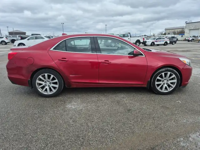 2013 Chevrolet Malibu - Photo 4