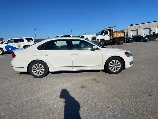 2013 Volkswagen Passat - Photo 4