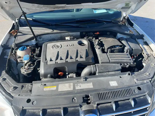 2013 Volkswagen Passat - Photo 9