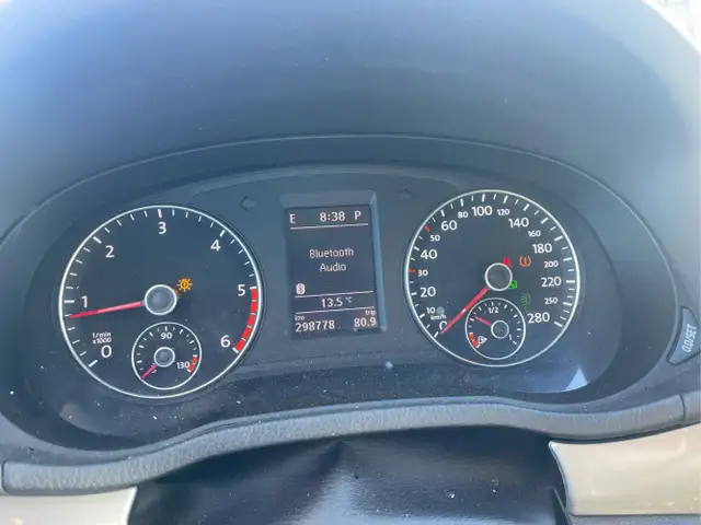 2013 Volkswagen Passat - Photo 11