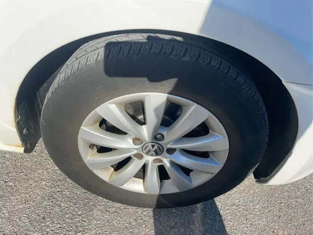 2013 Volkswagen Passat - Photo 21