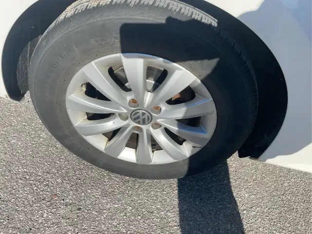 2013 Volkswagen Passat - Photo 22