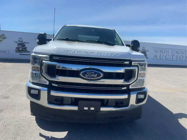 2022 Ford F-350 Super Duty - Photo 2