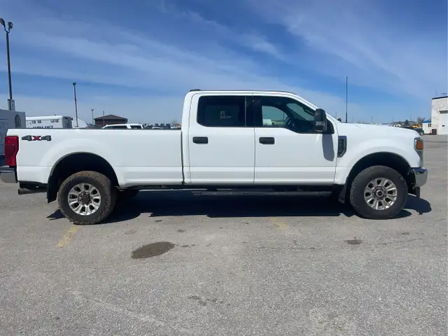 2022 Ford F-350 Super Duty - Photo 4