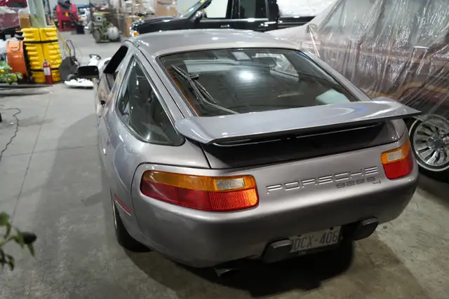1987 Porsche 928 - Photo 2