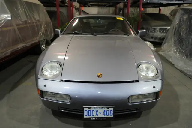 1987 Porsche 928 - Photo 3