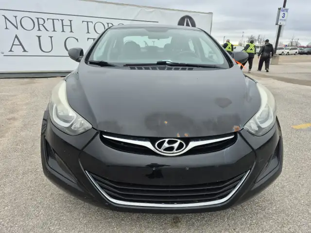 2015 Hyundai ELANTRA - Photo 2