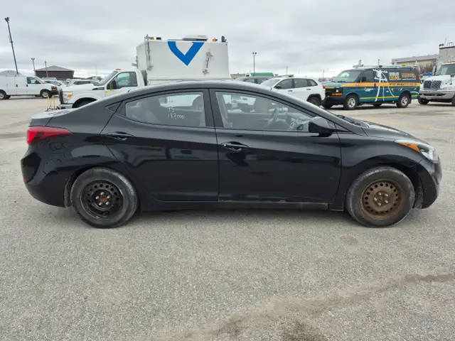 2015 Hyundai ELANTRA - Photo 4