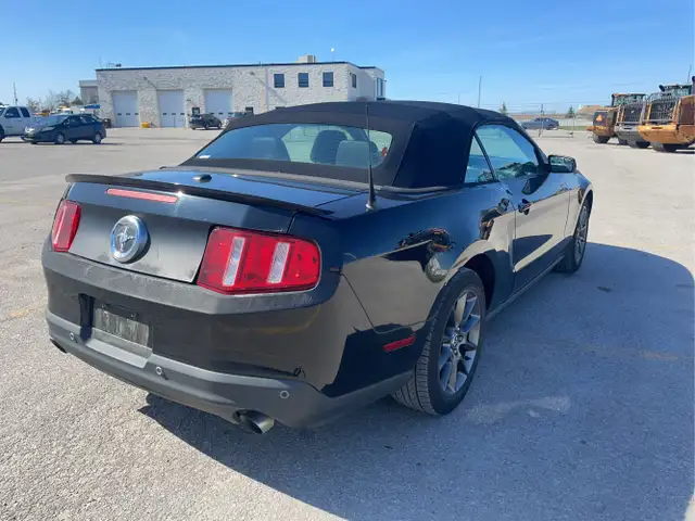2012 Ford Mustang - Photo 5