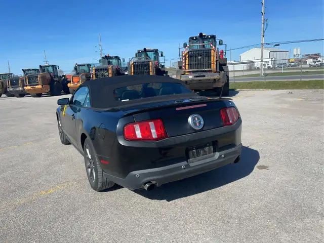 2012 Ford Mustang - Photo 7